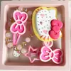Conjunto de Joias Pulseira com Pingente de Desenho Animado Infantil Caixa Pulseira de Contas para Menina Acessórios Grampo de Cabelo Feito à Mão Caixa de Presente Acessórios de Cabelo para Meninas