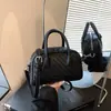 Bolsa cuadrada pequeña textura femenina sentido diagonal 2026 nuevo estilo verano atmosférica moderna simple un solo hombro cruzada tejida japonesa coreana
