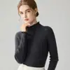 Camisa base de tricô com gola alta e acabamento franzido para outono e inverno, suéter de manga longa, macio e amigável à pele, top interno elegante para mulheres