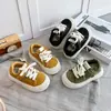 Zapatos Infantiles Otoño Caña Baja Cómodos Deportivos Versátiles Para Niñas Gama Alta Suela Gruesa Zapatos de Tabla 2026 Nuevo Estilo Modernos Casuales Zapatos Individuales
