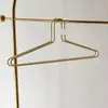Cabide de Metal Prata Sólida Ousado de Alta Qualidade para Roupas Estilo Simples Guarda-Roupa Casa Suporte Moderno para Roupas