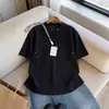 Camiseta Masculina de Verão Estilo Americano com Retalhos de Rebite, Decote V, Manga Curta, Design Único, Cleanfit, Manga Três Quartos Resistente