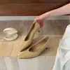 Outono 2026 Sapatos de Salto Baixo Apontados em Tricô Relevo para Mulheres, Boca Rasa, Confortáveis para o Trabalho, Salto Fino, Salto Alto