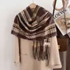 Xale Lenço Quente Xadrez Imitação de Caxemira Coreano de Luxo Leve Unissex Moda Outono Inverno Lenço Versátil com Franjas