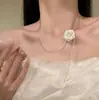 Flor de Fragancia DulceCollar de Flores de Color Dopamina con Ambiente Festivo, Perfecto para Fotografía de Viajes y un Estilo Dulce