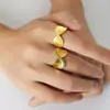 Anel de diamante de luxo simples e retrô francês, design europeu e americano, banhado a cobre, anel de ouro verdadeiro para mulheres