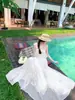 ¡El mismo estilo que Park Chae-Young de Blackpink! Top de Tejido de Tres Capas con Tira de Perlas/Conjunto de Falda de Encaje de Doble Capa en Blanco