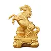 Venta al por mayor de fábrica Mueble de TV para sala de estar de casa china Decoración de artesanías de resina Fortuna Oficina Adornos del zodiaco caballo