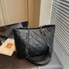 Bolso de Hombro Tote Grande de Moda Acolchado 2026 Primavera Nuevo Elegante Versátil Gama Alta Simple Casual