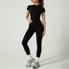 Conjunto de yoga escovado para mulheres, gola redonda, caimento justo, mangas curtas, sem linhas incômodas, calça de yoga fitness bumbum pêssego, alta relação custo-benefício