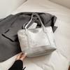 Nova Bolsa Tote Simples Estilo Chinês para Mulheres 2025 Nova Bolsa de Ombro Fashion de Grande Capacidade Bolsa de Mão Personalizada para o Dia a Dia