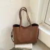 Bolsa de Gran Capacidad Transfronteriza para Mujer 2026 Invierno Nuevo Estilo Moda Versátil para Viajes Diarios Bolso de Hombro Único Textura de Alta Calidad Bolso Tote