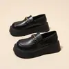 Mocassins Coleção Nova Primavera 2026: Chiques, Sola Grossa, Versáteis, Modernos, Estilo Britânico, Sapatos de Couro Confortáveis, Rasteirinhas da Moda