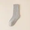 Meias grossas quentes de Terry com forro de fleece para mulheres, meias de comprimento médio para o outono e inverno, com sola de toalha, meias de algodão, meias longas pretas para mulheres