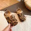Zapatos de Princesa para Niñas Estilo Primavera y Otoño 2026 Zapatos Casuales Bajos para Bebés Zapatos de Entrenamiento Alemanes Suela Suave Zapatos Individuales Birkenstock Punta Redonda Zapatos de Piel