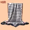 Bufanda Cuadrada de Satén para Mujer, Estilo Nuevo, 90 cm, Elegante, Estampado Geométrico de Lunares, Pañuelo para la Cabeza con Protección Solar, Bufanda de Seda, Venta al por Mayor