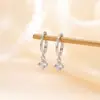Yi Lu Yin Plata de Ley S925 Chapada en Oro Aretes de Aro de Cuatro Hojas Aretes Temperamento Versátil Lujo Ligero Viaje Diario Adornos de Oreja de Plata