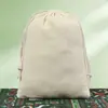 Bolsas de algodón lisas con cordón, disponibles para venta al por mayor, con opciones de impresión de logotipo. Hechas de 100% algodón, estas bolsas transpirables son adecuadas para empaquetar medicina tradicional china o como bolsitas perfumadas.