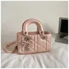 Nuevo bolso de mano de rombos transfronterizo, bolso cuadrado pequeño de lujo ligero y elegante, versátil para el trabajo, bolso de hombro y cruzado inspirado en Chanel