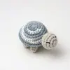 Pingente de Boneca de Crochê Popular Feito à Mão Transfronteiriço, Enfeite de Tartaruga Pequena de Crochê com Fio, Acessório de Pingente para Chaveiro Tricotado