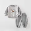Conjunto para Bebé y Niño Pequeño Estilo Nuevo Primavera y Otoño Ropa para Bebé Niños y Niñas con Estilo Casual Versátil Sudadera Conjunto de Dos Piezas Otoño