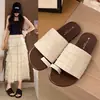 Estilo Streetwear Cool e Personalizado Estilo de Rua Cool Tendência Fashionável Chinelos de Rua 2024 Mais Vendidos Sapatos Femininos Leves Tendência