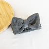 Diadema absorbente para lavar la cara de mujer estilo japonés de forro polar de coral con lazo y extremos de mariposa, simple, antideslizante, para quitar el maquillaje, maquillaje al por mayor