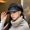 Sombrero de moda coreano para mujer de otoño e invierno, circunferencia de cabeza grande, adelgazante de cara, gorra de pico de pato, boina retro británica de rayas finas