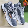 Sapatos de Algodão de Inverno para Homens, Novos Tênis Esportivos Acolchoados de Veludo, Sapatos Casuais Modernos Versáteis com Sola Grossa Antiderrapante, Tênis de Corrida Masculino