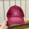 Boné de Baseball Novo Estilo Primavera e Verão com Gato de Desenho Bordado Rasgado para Mulheres com Aba Larga, Circunferência da Cabeça Grande, Emagrecimento Facial, Proteção Solar Boné Bico de Pato