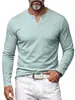 Camiseta masculina de manga comprida com listras verticais e gola V para outono, estilo americano, corte solto, top para usar por baixo, Amazon transfronteiriço