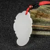 Colgante de jade Hetian de imitación al por mayor de fábrica Material de Mongolia Exterior colgante verde espinaca collar de cuero y jade para hombres y mujeres