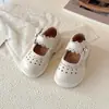 Zapatos para Niñas Zapatos de Princesa de Cuero para Niños 2026 Primavera/Verano Nuevos Transpirables Huecos Negros Planos de Suela Suave para Bebés Niñas