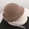 Sombrero de Pescador de Fieltro de Lana Estilo Hepburn Francés para Mujer Sombrero de Cubeta Frío con Temperamento Estilo Sombrero Formal Hace que la Cara Parezca Más Pequeña Boina