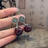 Pendientes vintage de urraca con flor de ciruelo y ágata incrustada, artesanía antigua, estilo chino, sentido avanzado, nuevos pendientes de estilo chino, joyería para las orejas.