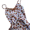 Bata de tirantes con estampado de leopardo French Fashion Pure Lust para mujer 2025 Verano Amigable con la piel Seda de hielo Talla grande Falda para el hogar Se puede usar en el exterior
