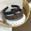 Diadema retro de alta calidad con dientes para otoño e invierno para mujer, diseñada para realzar la apariencia de la coronilla, nuevo estilo 2026, antideslizante, accesorio para el cabello versátil