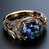 Anillo de estilo europeo y americano con incrustaciones de zafiro, anillo elegante y lujoso, anillo vintage de corte de nicho con diseño y personalidad únicos