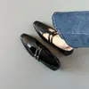 Zapatos Mary Jane bajos para mujer, nuevo estilo vintage otoño 2026, zapatos para mujer de suela blanda adelgazantes. Popular diseño de tira en T con punta cuadrada
