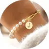 Novo Clip de Papel de Costura com Pérola Artificial de 26 Letras, Pingente de Moeda com Zircônia, Pulseira, Joia Feminina