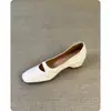 Primeira reunião Temporada sola macia Sapatos franceses de um só piso femininos salto escondido bico quadrado temperamento sapatos de trabalho com saia sapatos Mary Jane retrô