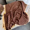 Bufanda de Satén Brocado Li Chal para Mujer Delgado Estilo Nuevo Marca Grande Primavera y Verano Estilo Occidental Moda Chal Bufanda Versátil Bufanda Bufanda