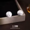 Pendientes de Botón Geométricos Cepillados de Moda Europea y Americana de Aguja Plateada Pendientes Elegantes de Nicho de Gama Alta Pendientes de Estilo Minimalista Único de Lujo Ligero