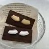 Pendientes Únicos de Diseñador de Metal Cepillado Mate para Mujer, Pendientes Llamativos Creativos para el Lóbulo de la Oreja con un Ambiente de Alta Gama Otoño e Invierno