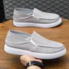 Sapatos Masculinos, Novo Estilo Primavera Sapatos de Malha, Slip-On Respirável Sapatos de Pai, Sola Macia, Confortáveis para os Pés, Sapatos de Tecido Old Beijing para Homens