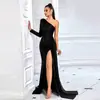 Suministro exclusivo transfronterizo para Europa y América: Vestido de noche de una sola manga larga, vestido largo ajustado tipo sirena plisado con abertura lateral, vestido de fiesta
