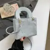 Bolsa pequena de mão com textura de estrela de alta qualidade para mulheres, novo estilo 2026, bolsa transversal de moda de verão, bolsa quadrada pequena casual versátil