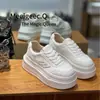 Oferta Especial Primavera 2026 Nuevas Zapatillas Blancas Versátiles para Mujer, Zapatos Deportivos Casuales con Suela Gruesa que Aumentan la Altura para Mujeres Bajitas