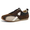 Tênis de Treino Casual Estilo Retrô Baixo Masculino Moda Versátil Sapatos Planos para Exterior Sapatos de Nicho Cor Blocada Estudante Tênis Masculino Tendência
