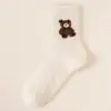 Calcetines de Terciopelo de Visón con Osito Otoño Invierno de Media Pantorrilla Lindos de Dibujos Animados Cálidos de Piel Sintética de Visón Calcetines de Mujer Suaves Pegajosos para el Hogar Cálidos Venta al por Mayor